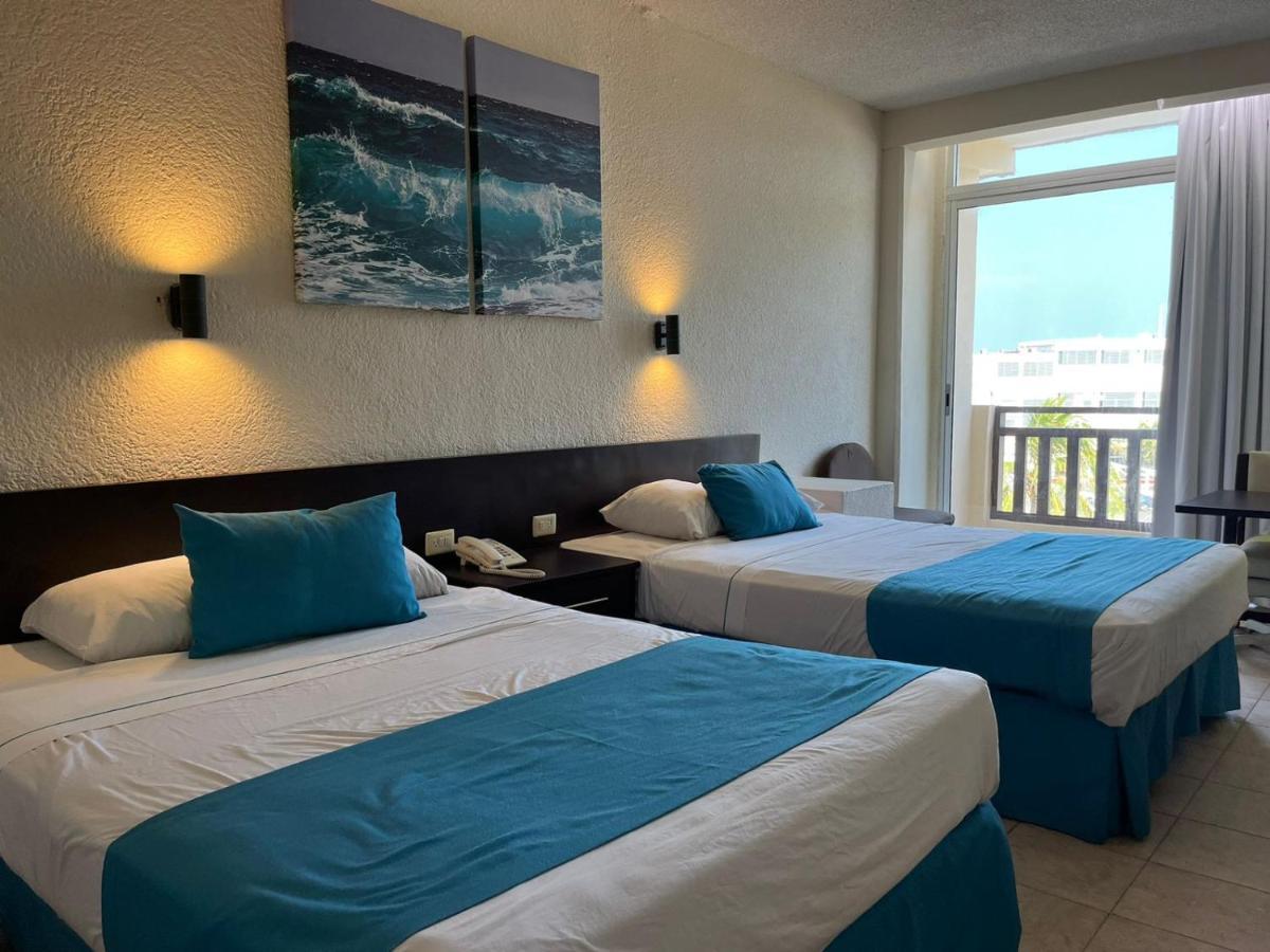 Howard Johnson By Wyndham Veracruz Exterior photo